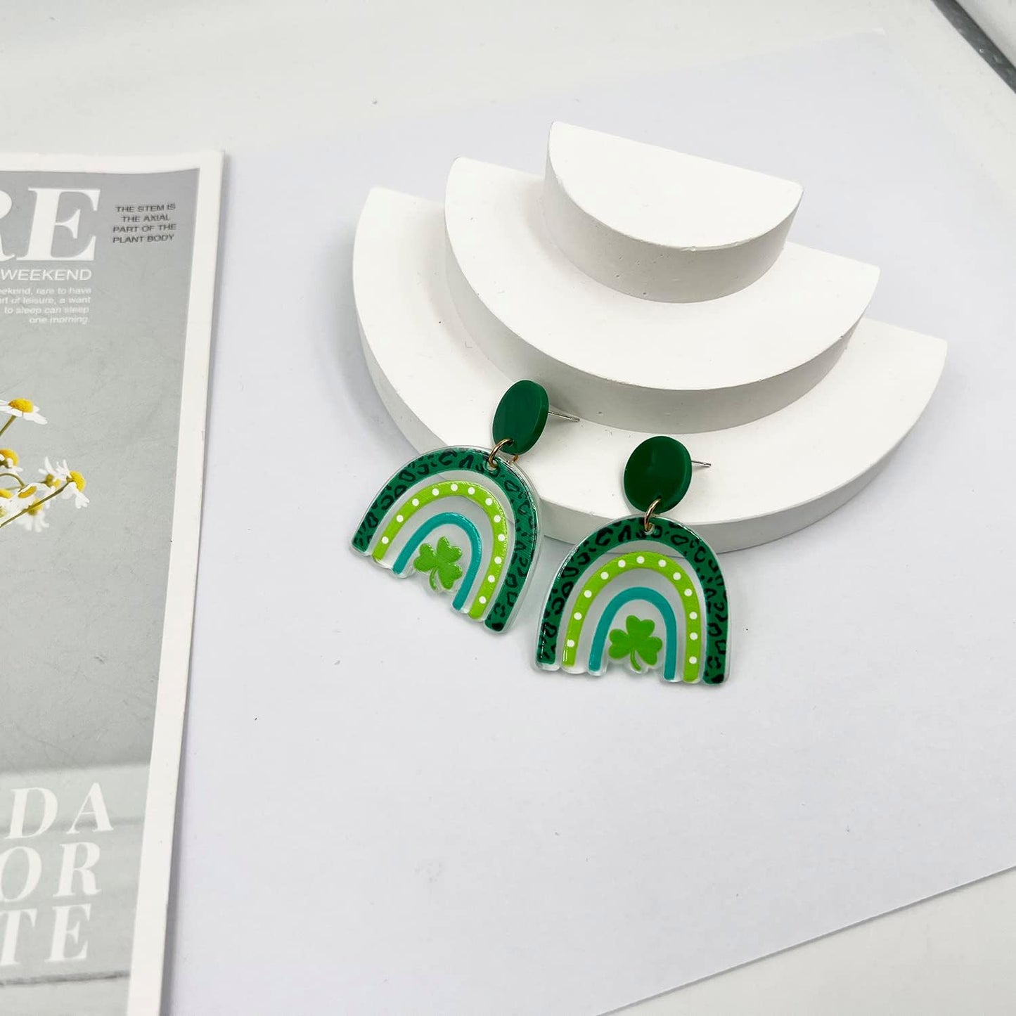 St. Patrick's Day Earrings for Women,Irish Shamrock Acrylic Dangle Earrings, Green Hat Clover Horseshoe Drop Earrings for Irish Festival
