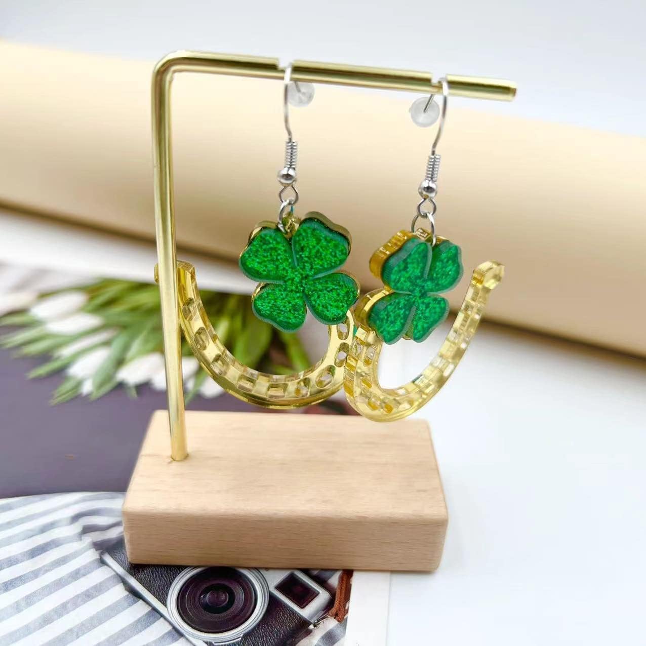 St. Patrick's Day Earrings for Women,Irish Shamrock Acrylic Dangle Earrings, Green Hat Clover Horseshoe Drop Earrings for Irish Festival
