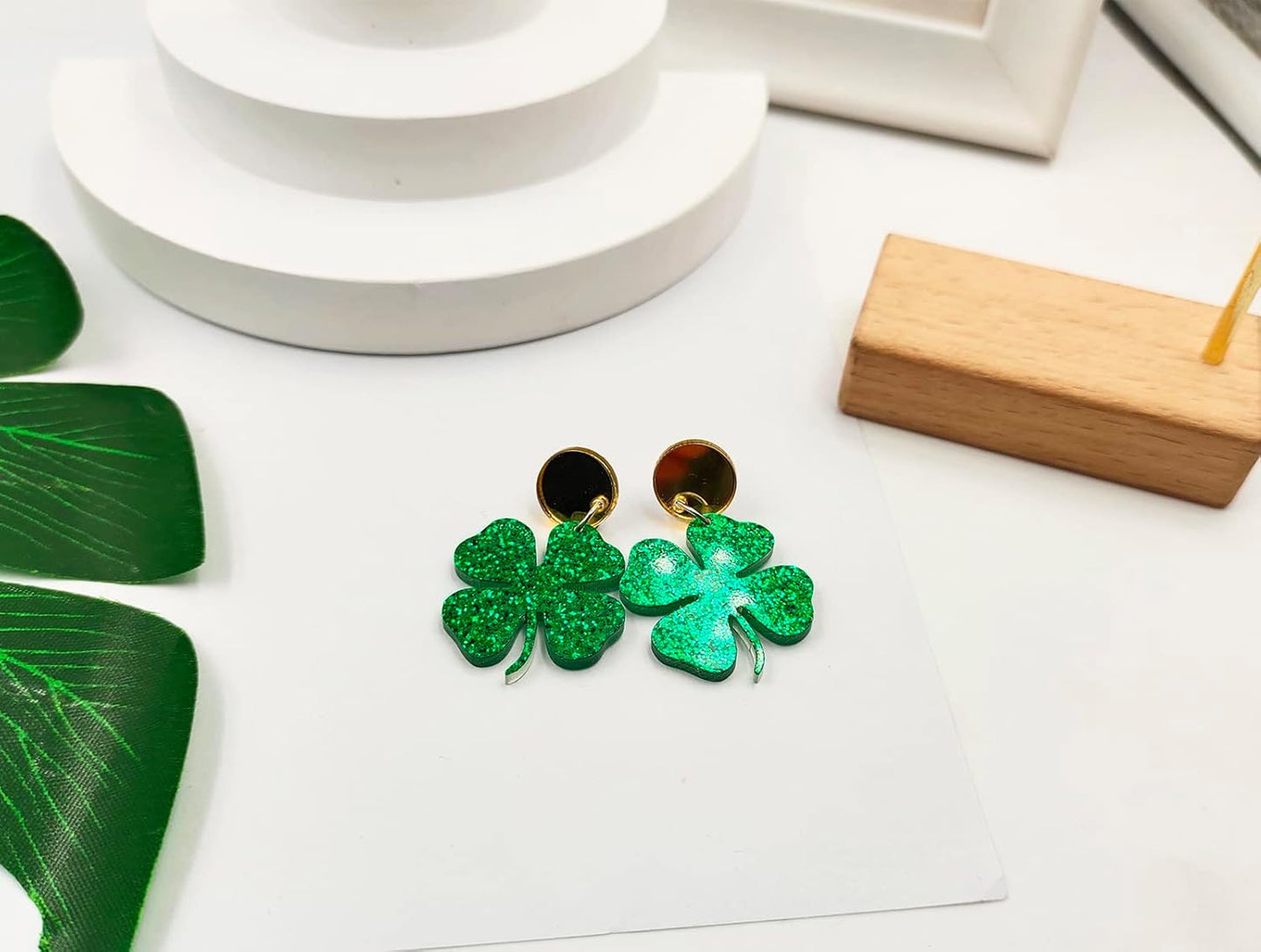 St. Patrick's Day Earrings for Women,Irish Shamrock Acrylic Dangle Earrings, Green Hat Clover Horseshoe Drop Earrings for Irish Festival