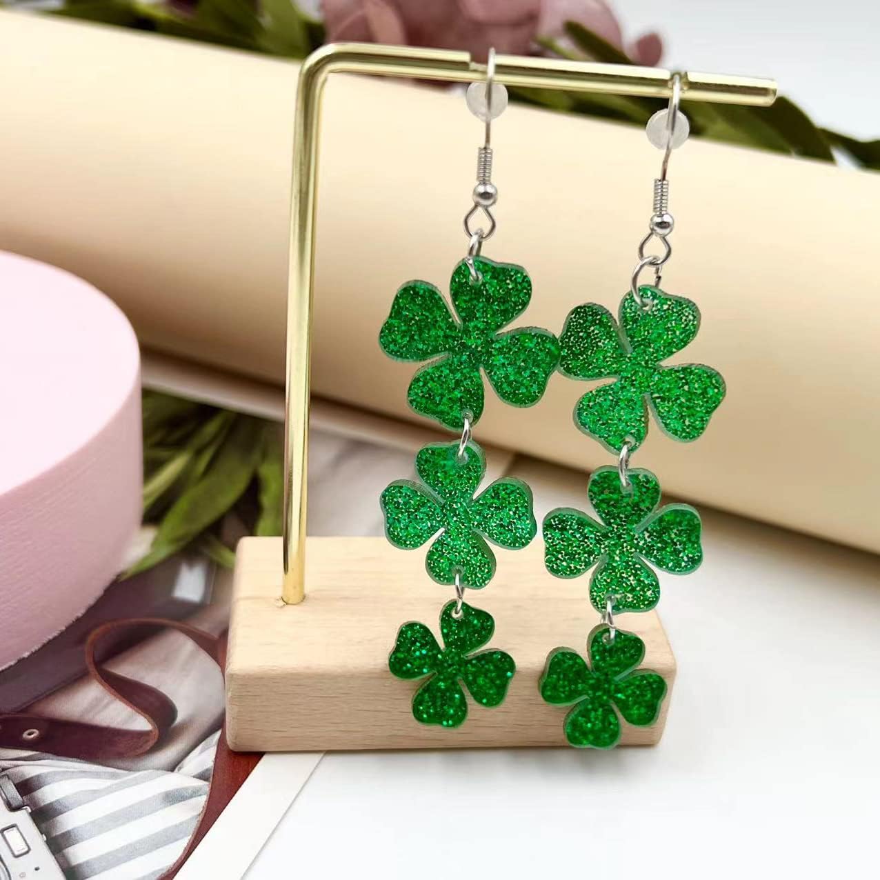 St. Patrick's Day Earrings for Women,Irish Shamrock Acrylic Dangle Earrings, Green Hat Clover Horseshoe Drop Earrings for Irish Festival