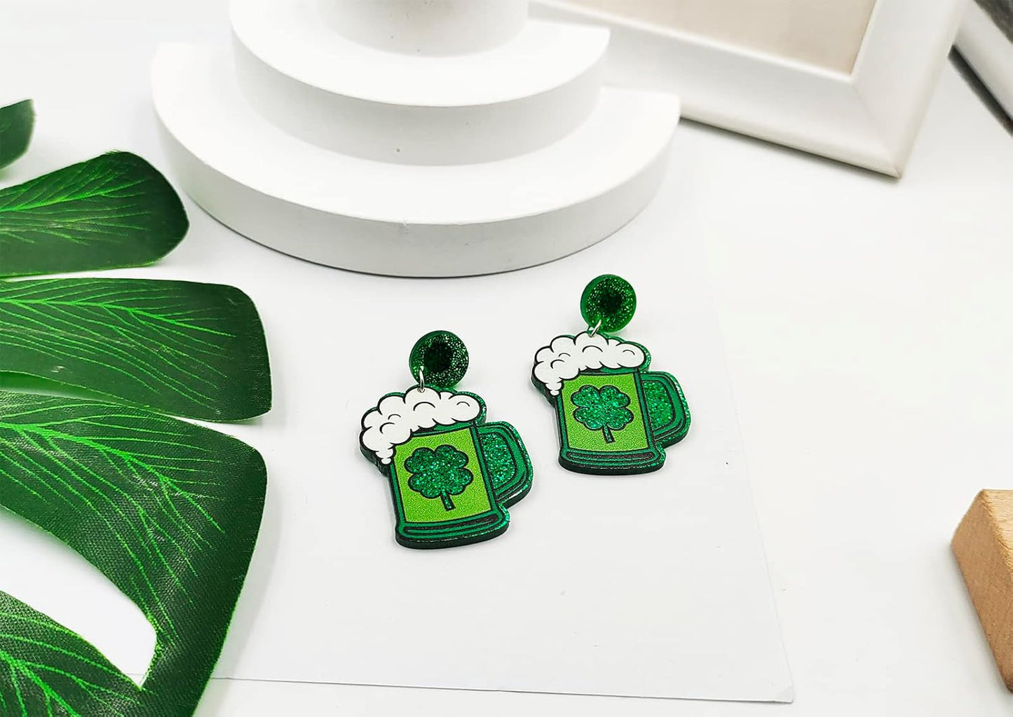 St. Patrick's Day Earrings for Women,Irish Shamrock Acrylic Dangle Earrings, Green Hat Clover Horseshoe Drop Earrings for Irish Festival