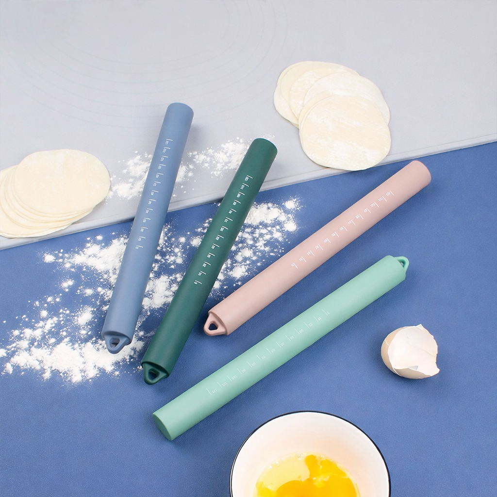 Silicone rolling pin with scale